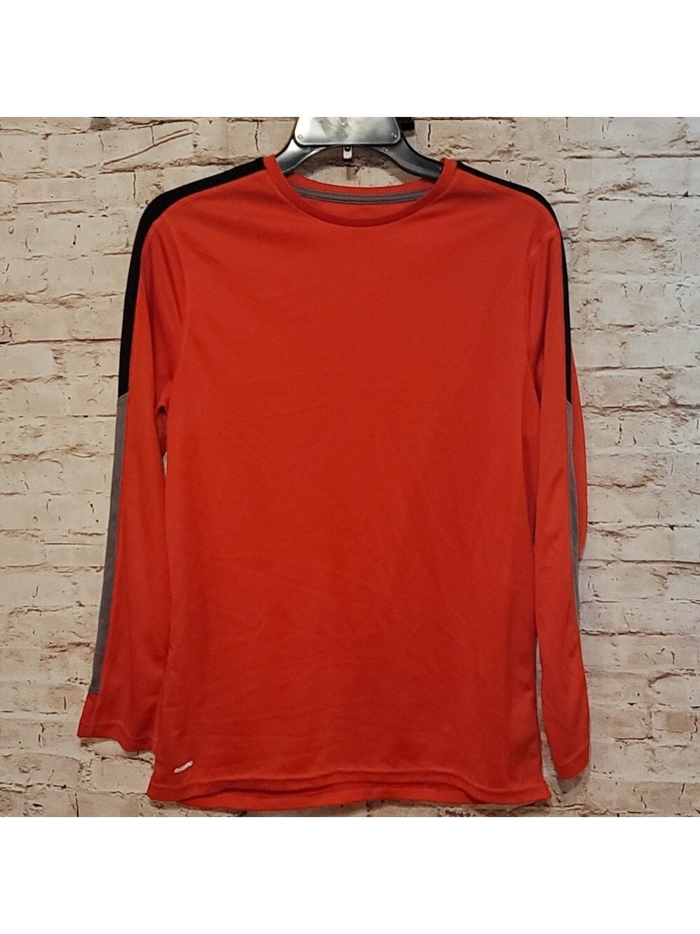 C9 Champion boys sz xl duodry long sleeve shirt